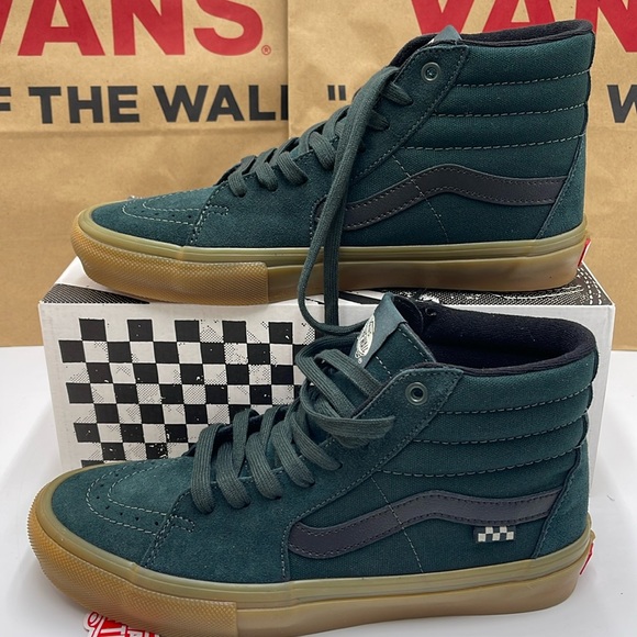 Vans Other - Vans Men’s Skate Sk8-Hi
Green/Gum
VN0A2Z3317P
Sneakers